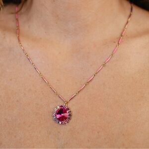 Enamel and gold mixed chain featuring a vibrant magenta Crystal pendant